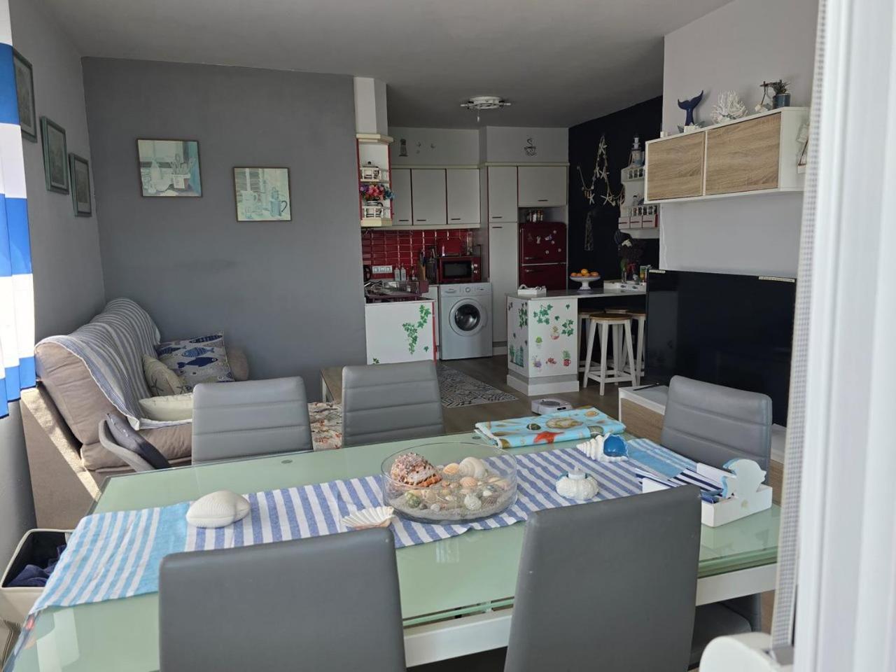 Apartment Enfrente Al Puerto 4 Personas *